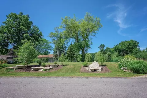 Lt1 Jackson, Menomonee Falls, WI 53051