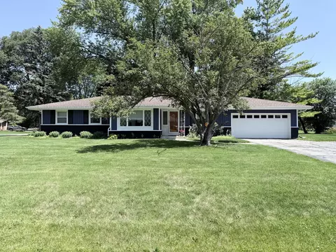 9050 N Silver Brk, Brown Deer, WI 53223