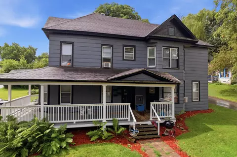 205 Nassau, Elroy, WI 53929