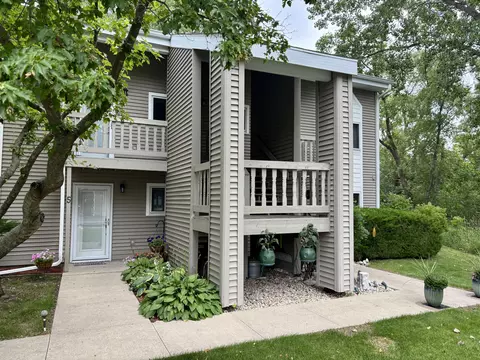 717 E Lakeview #8, Hustisford, WI 53034