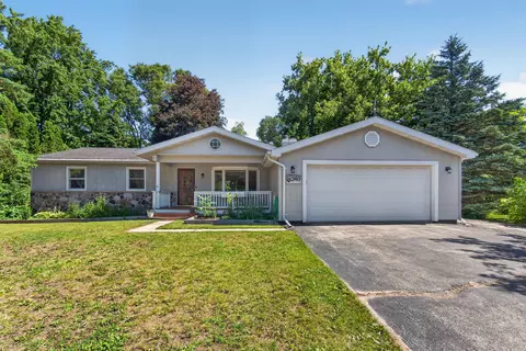 240 Meadowbrook, Fredonia, WI 53021