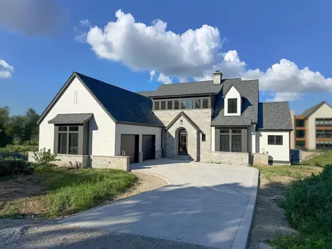 12825 Stephen, Elm Grove, WI 53122