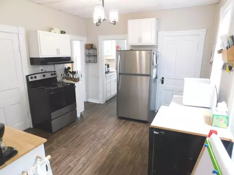 1816 S 77th, West Allis, WI 53214