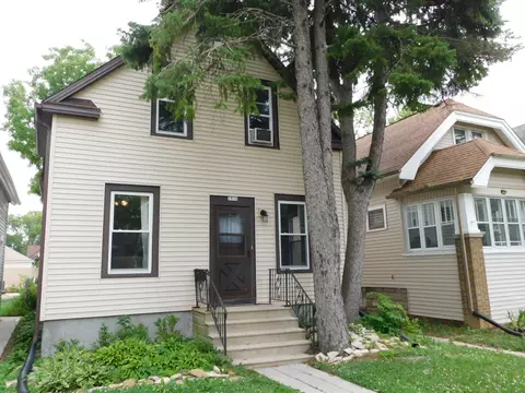 1816 S 77th, West Allis, WI 53214