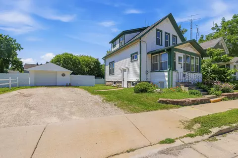 180 N N Park, Fond Du Lac, WI 54935