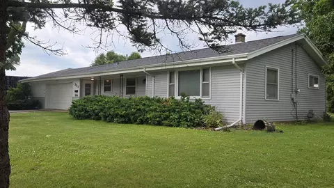 533 Degner, Mayville, WI 53050