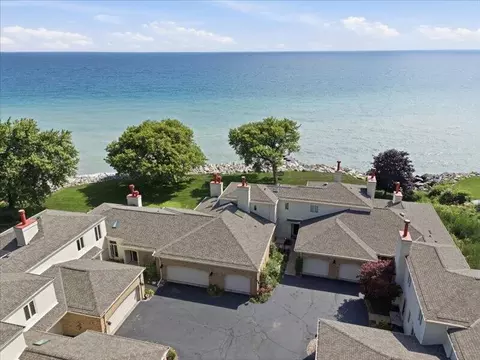700 Waters Edge #23, Racine, WI 53402