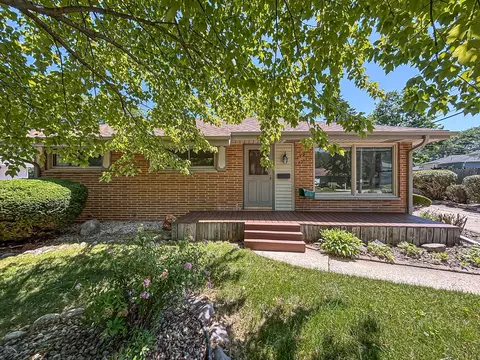 w152n8310 Elm, Menomonee Falls, WI 53051