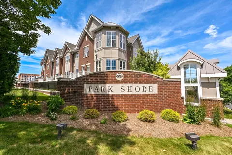 3930 S S Lk #303, Saint Francis, WI 53235