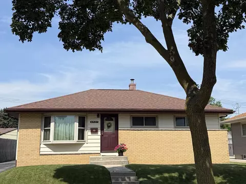 6527 S 18th, Milwaukee, WI 53221