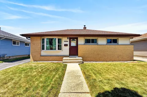 6527 S 18th, Milwaukee, WI 53221