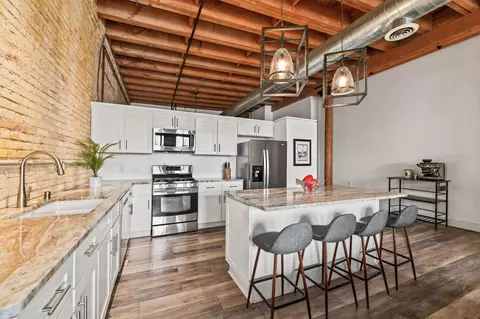 205 N Water #200, Milwaukee, WI 53202