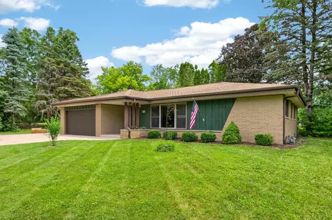 8930 S 21st, Oak Creek, WI 53154