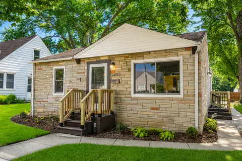 2828 N 89th, Milwaukee, WI 53222