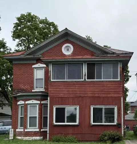 1307 Redfield, La Crosse, WI 54601
