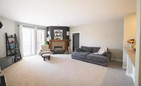15295 W Library #213, New Berlin, WI 53151