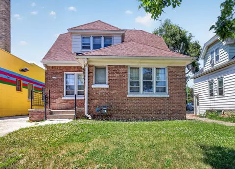 2745 N 58th, Milwaukee, WI 53210