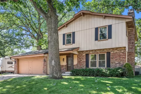 909 School, Waukesha, WI 53189