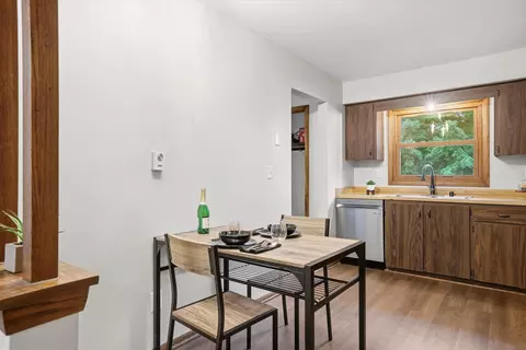 Dining - w362s10050 Lewin, Eagle, WI 53119 photo 2 of 4