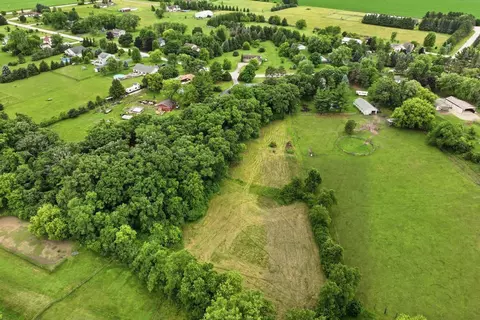 View/Area - w362s10050 Lewin, Eagle, WI 53119 photo 3 of 5
