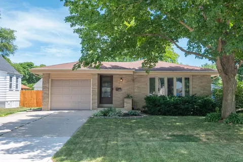 1110 S 118th, West Allis, WI 53214