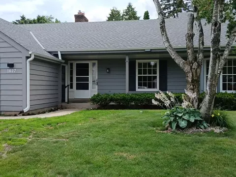 1027 W Shaker, Mequon, WI 53092