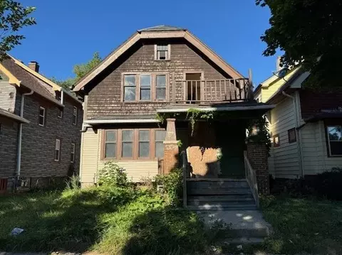 3327 N 17th #3329, Milwaukee, WI 53206