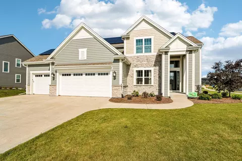 w256n6649 Beaver Crk, Sussex, WI 53089