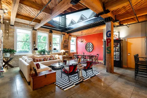 904 E Pearson #104, Milwaukee, WI 53202