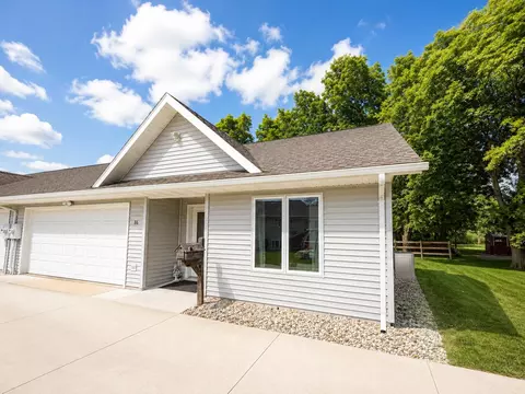 86 Knopp Vly, Winona, MN 55987