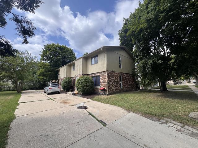 8811 W Mitchell #88138815, West Allis, WI 53214