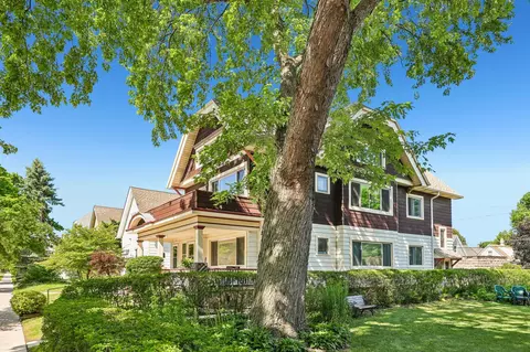 2532 N Humboldt #2534, Milwaukee, WI 53212