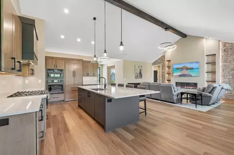 n69w17970 Haven, Menomonee Falls, WI 53051