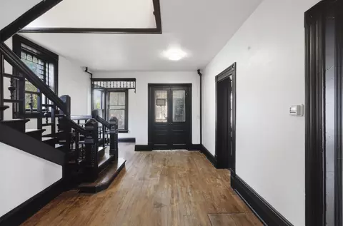807 N 23rd, Milwaukee, WI 53233