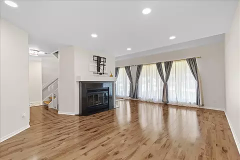 Living - 16865 Eldorado, Brookfield, WI 53005 photo 6 of 10