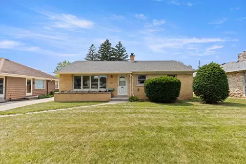 2831 S 76th, West Allis, WI 53219