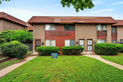 6218 W W Prt, Milwaukee, WI 53223
