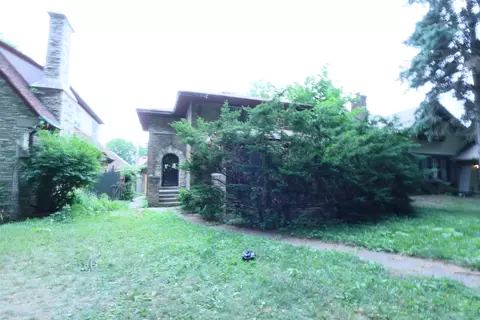 2770 N Grant, Milwaukee, WI 53210