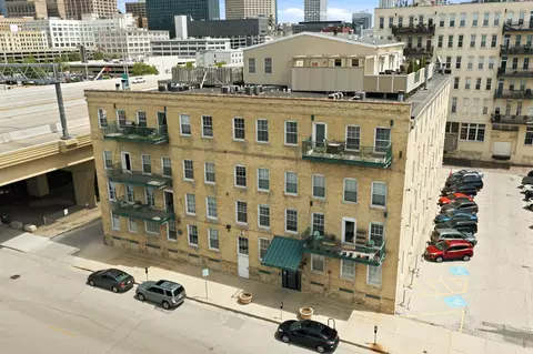 418 N 3rd #440, Milwaukee, WI 53203