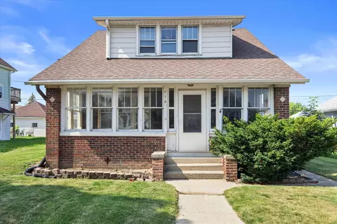 710 Montana, South Milwaukee, WI 53172