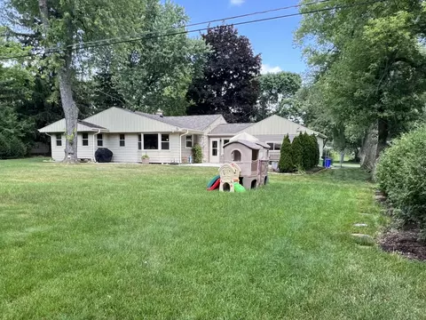 Exterior - 2625 El Rancho, Brookfield, WI 53005 photo 4 of 4
