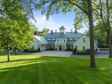 n1807 Sidney Smith Lane, Linn, WI 53147