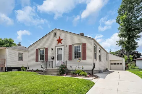 1914 Russet, Racine, WI 53405