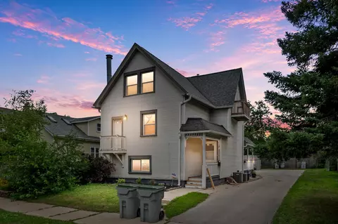 2200 S Winchester #2202, Milwaukee, WI 53207