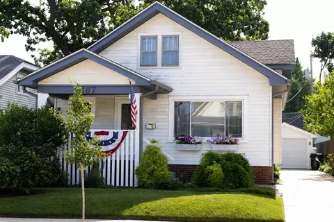 607 Monroe, Racine, WI 53405