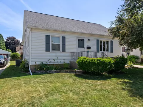 1717 Green, Manitowoc, WI 54220