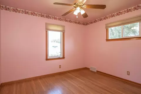 Bedroom - 520 39th, Goodview, MN 55987 photo 1 of 9