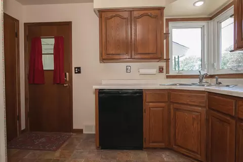 Kitchen - 520 39th, Goodview, MN 55987 photo 4 of 5