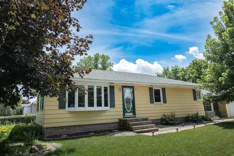 Exterior - 520 39th, Goodview, MN 55987 photo 2 of 11
