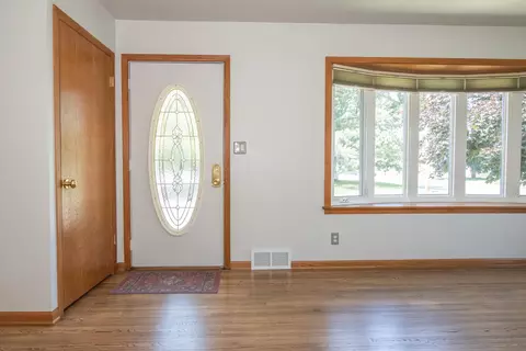 Living - 520 39th, Goodview, MN 55987 photo 4 of 4